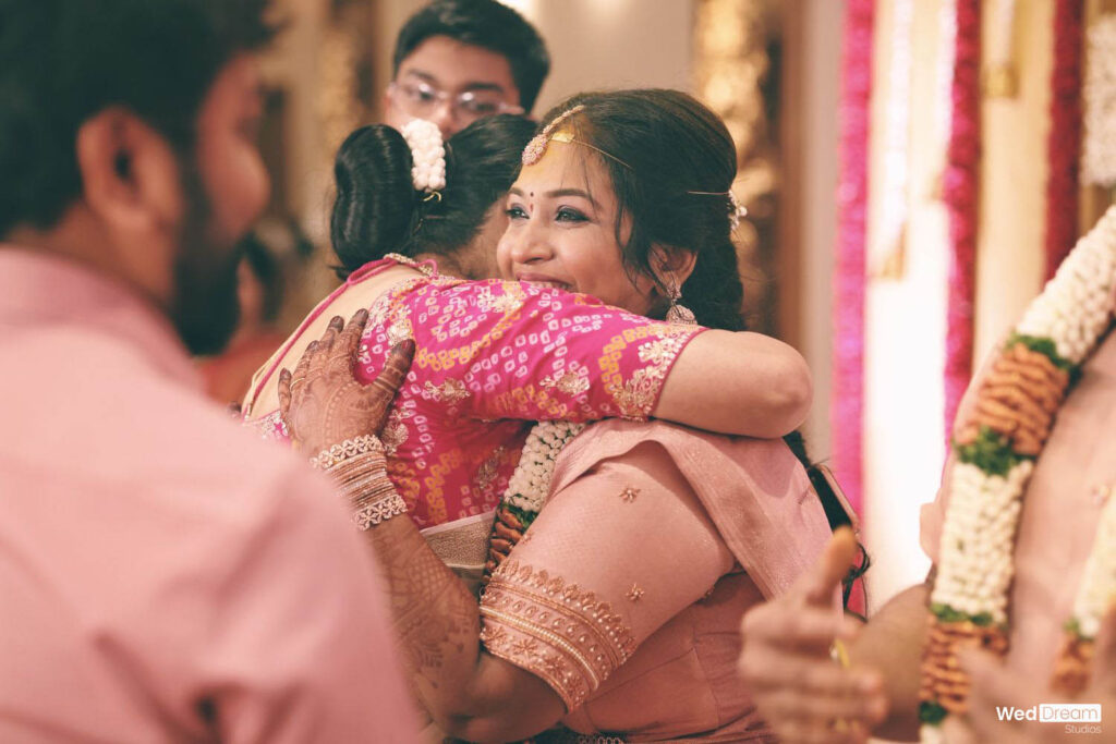 Wait for the Moment to capture the right candid photos in a wedding